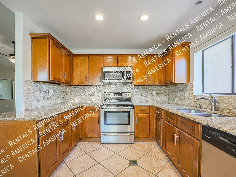 15050 N Thompson Peak Pkwy #2050 — Photo 9