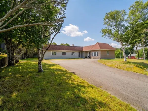 2 Bally Haly Place, St. John's, NL A1A2B4