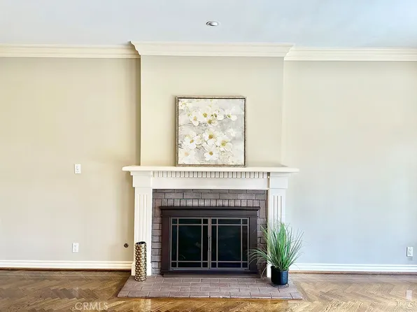 5703 Evening Canyon Dr, La Canada Flintridge, CA 91011