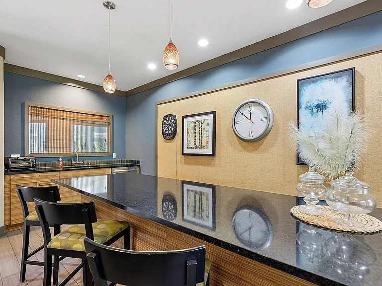 Waterford Apartments — Photo 12
