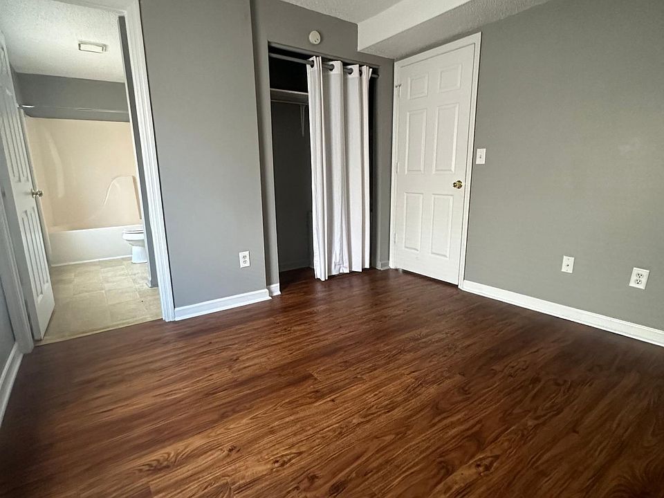 1st image of 2618 Carr St #11