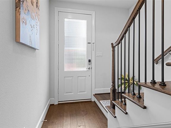 5th image of 9618 Riddlewood Ln