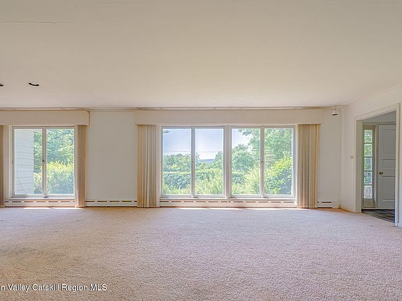 5th image of 159 Edgewood Avenue