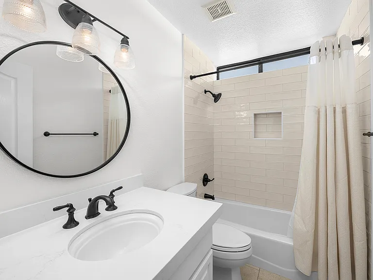 SECONDARY BATHROOM