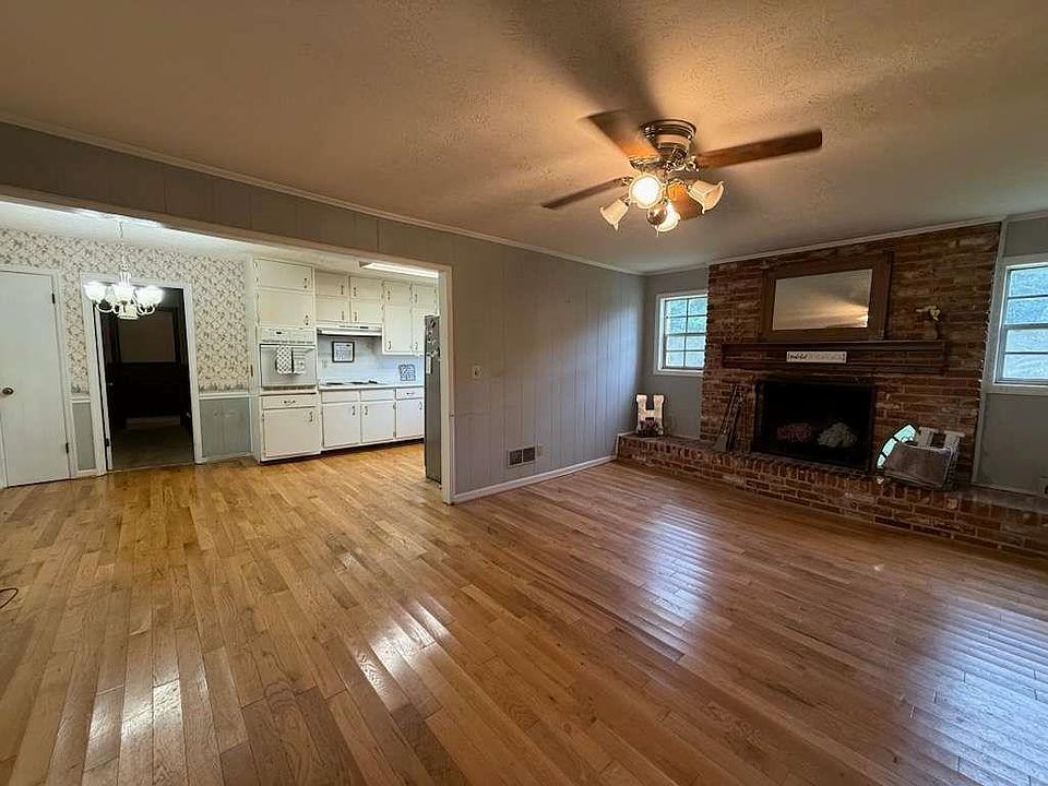2nd image of 125 Forest Lake Dr