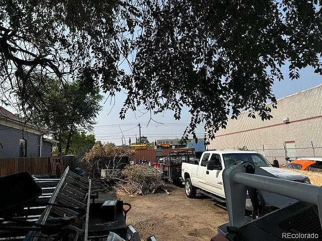 2nd image of 1328 W Byers Pl