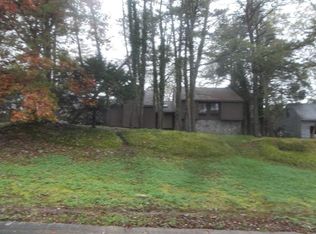 10001 Four Mile Creek Rd, Charlotte, NC 28277