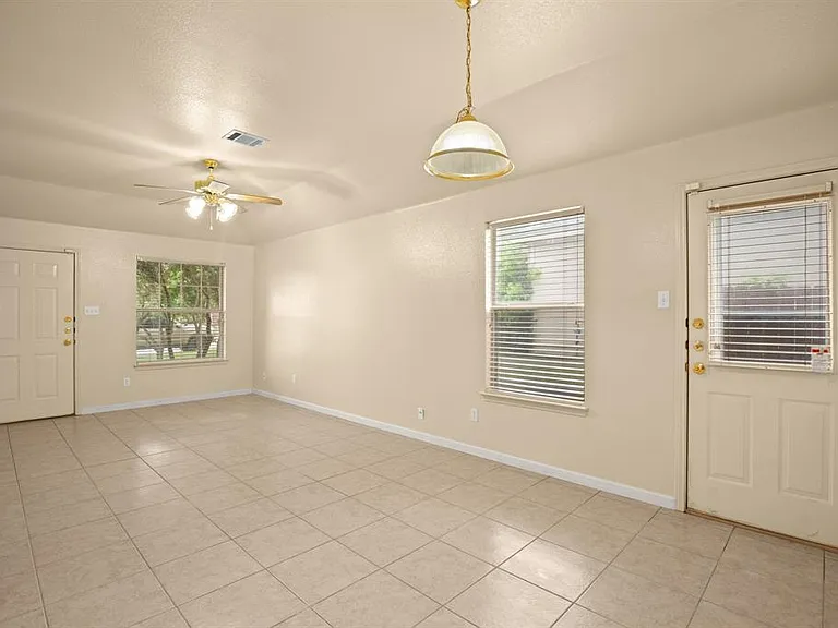 1225 Orchard Park Cir — Photo 13