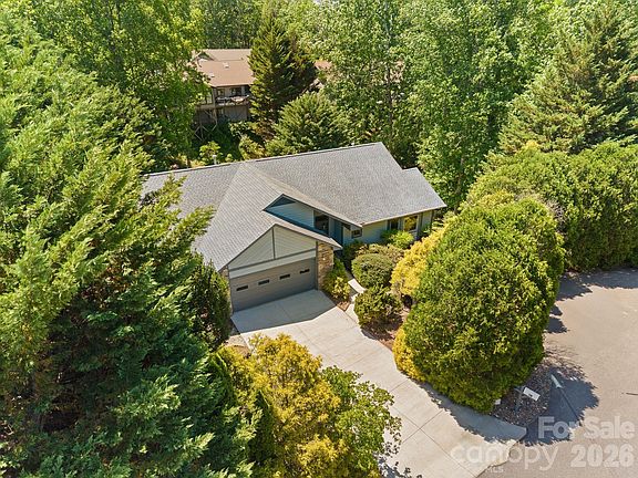 2nd image of 16 Zachary Ridge Rd