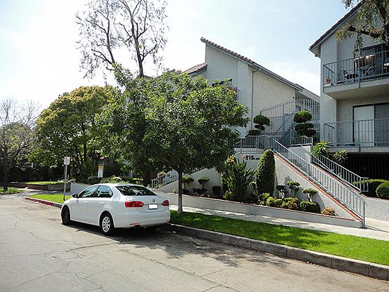 3rd image of 515 E Elmwood Ave APT 203