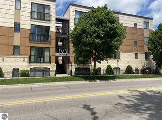 119 E 8th St APT 4, Traverse City, MI 49684