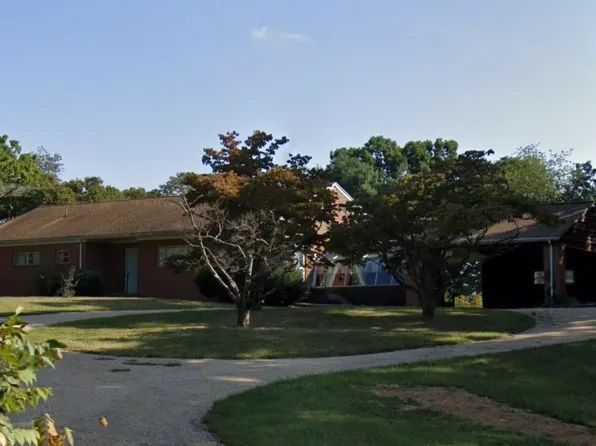 938 Ladd Rd, Waynesboro, VA 22980