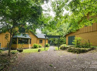 65 Woodfern Dr, Maggie Valley, NC 28751