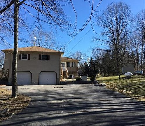 4th image of 5 Mary Phyllis Ln
