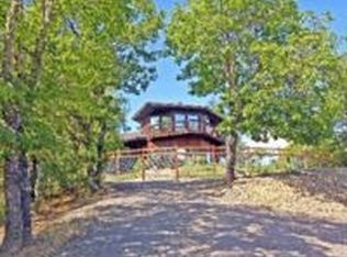 2255 Johns Peak Rd, Central Point, OR 97502