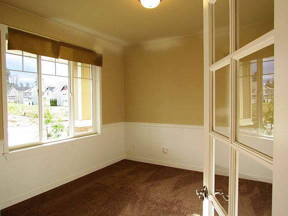 3rd image of 1313 34th St SE