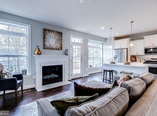 7899 Saint Dolores Dr, Lorton, VA 22079