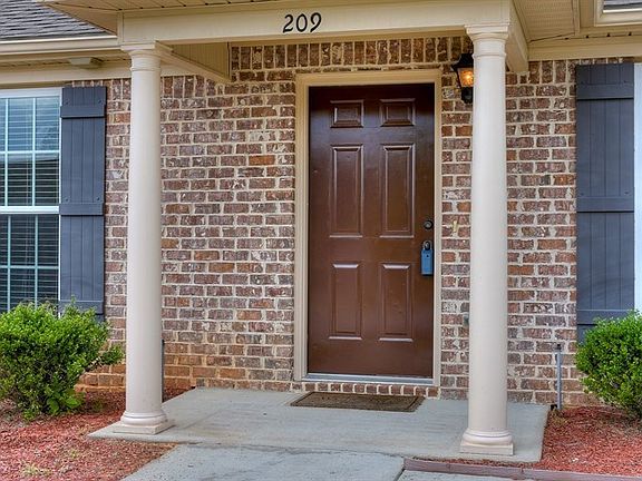 3rd image of 209 Staghorn Court