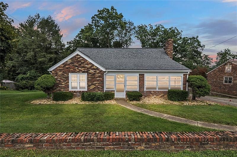 613 Ferne Dr, Kittanning, PA 16201 Zillow