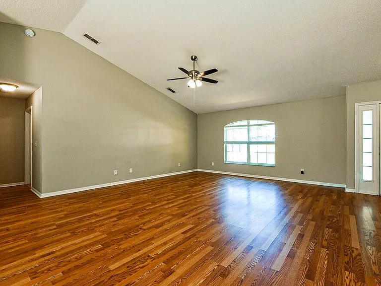 1320 Rain Forest Ln — Photo 4