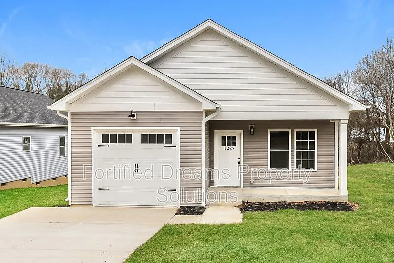 Building Photo - 1227 Saint Regis Dr