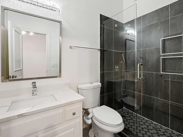 1125 Longford Cir — Photo 42