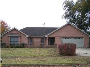 302 W Michigan Ave, Muscle Shoals, AL 35661