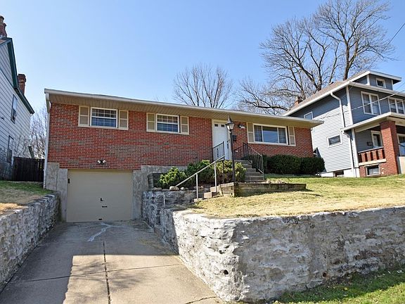 2nd image of 1929 Elm Ave