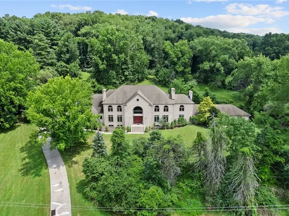 1060 Fox Chapel Rd, Pittsburgh, PA 15238