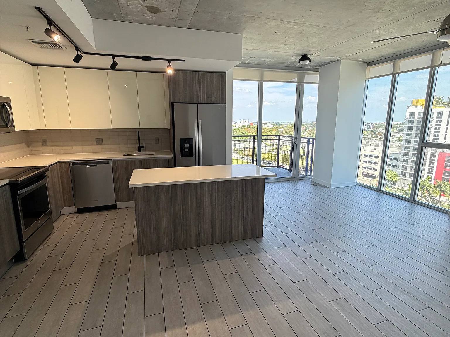 2 bed, 1100 sqft, $3,375 — Photo 4