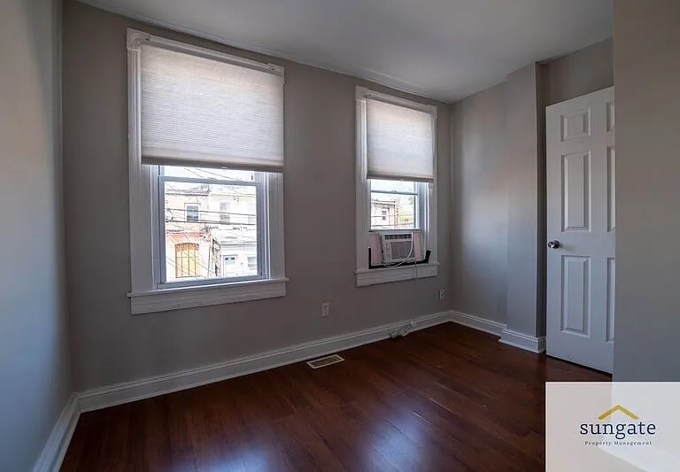 1210A Sargeant St — Photo 14