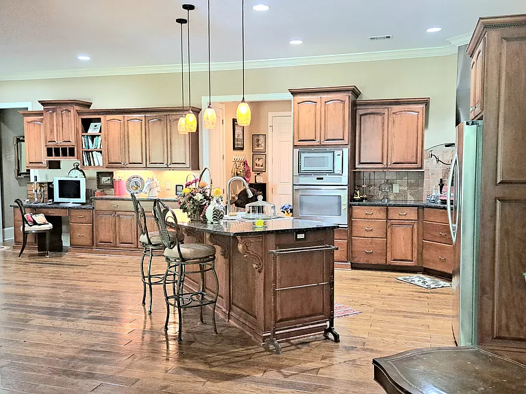 285 Pine Dr — Photo 17