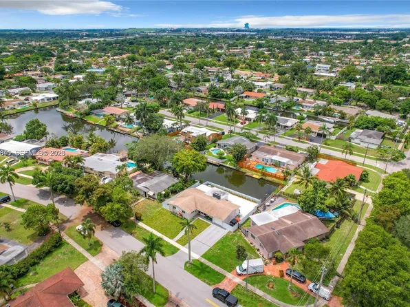 5880 SW 13th St, Fort Lauderdale, FL 33317