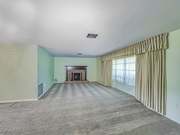 2nd image of 5095 Northampton Dr