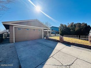 889 Glen Molly Dr, Sparks, NV 89434