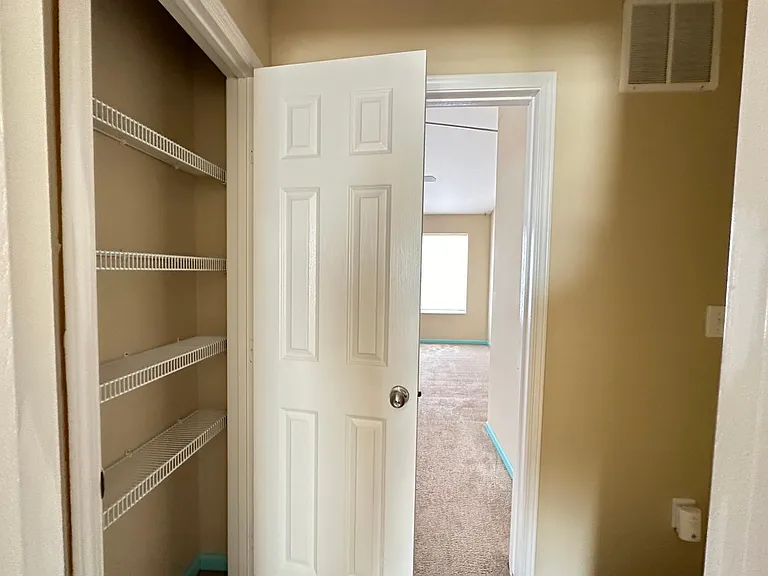 1020 Hartford Village Blvd — Photo 11
