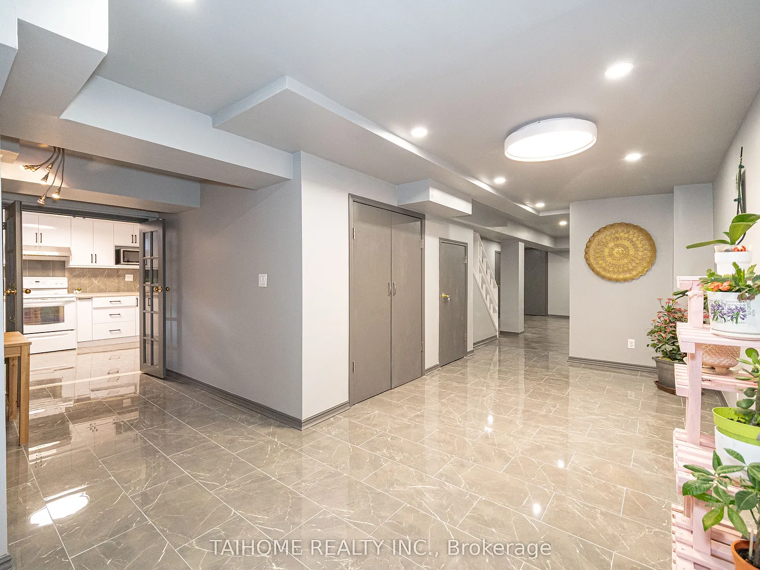 2 bed, $2,300 — Photo 4