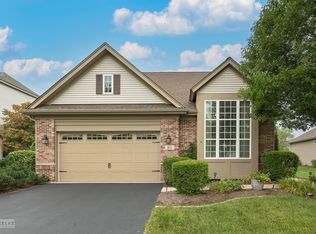 811 Colchester Dr, Oswego, IL 60543