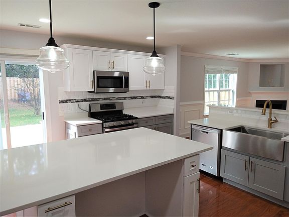 3rd image of 13815 Allison Forest Trl #1
