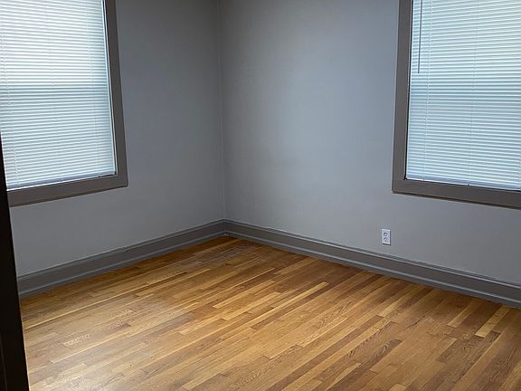3rd image of 2914 Haywood Ave #N