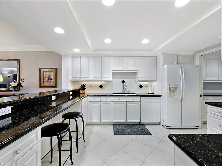 6075 Pelican Bay Blvd #1101 — Photo 4