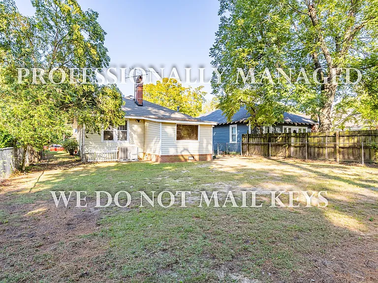 1517 Beal St — Photo 2