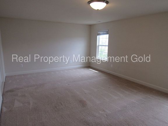 4th image of 41401 Silver Charm Ct