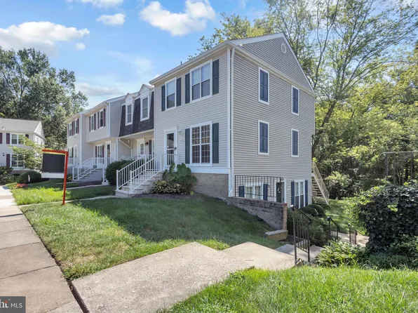 2842 Burgundy Pl, Woodbridge, VA 22192