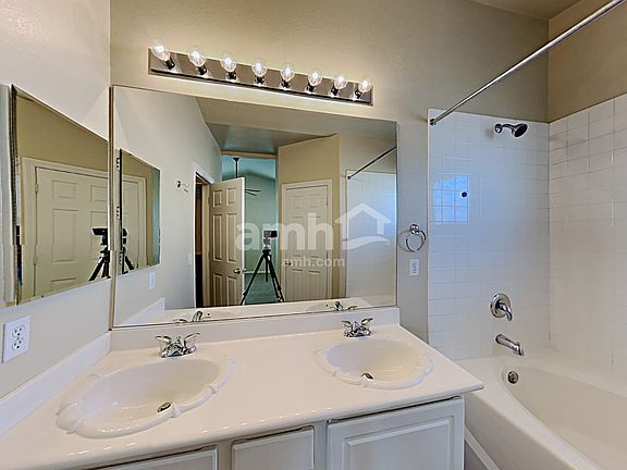 3rd image of 10268 Cherry Brook St