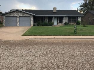 106 Holly Cir, Levelland, TX 79336