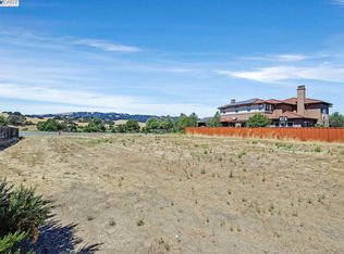 7330 Clubhouse Dr, Pleasanton, CA 94566