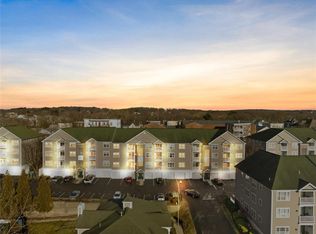 94 Mill St APT 304, Woonsocket, RI 02895