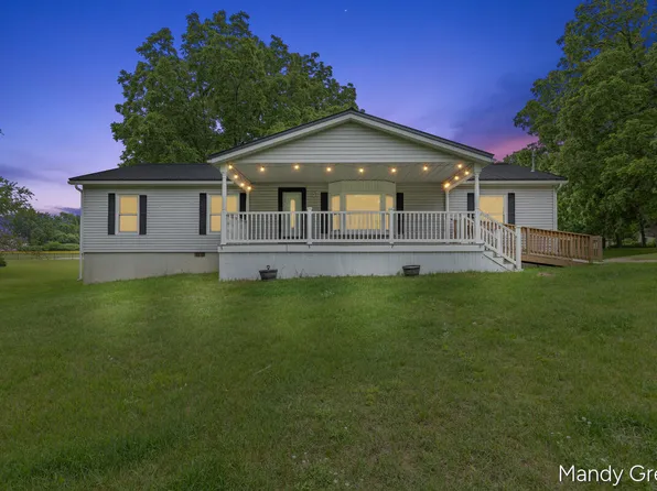 518 N Williams St, Carson City, MI 48811