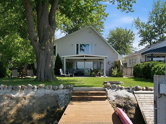3rd image of 431 Charron Beach Rd